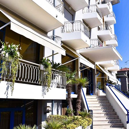 Hotel Umberto Lido di Jesolo Exterior photo