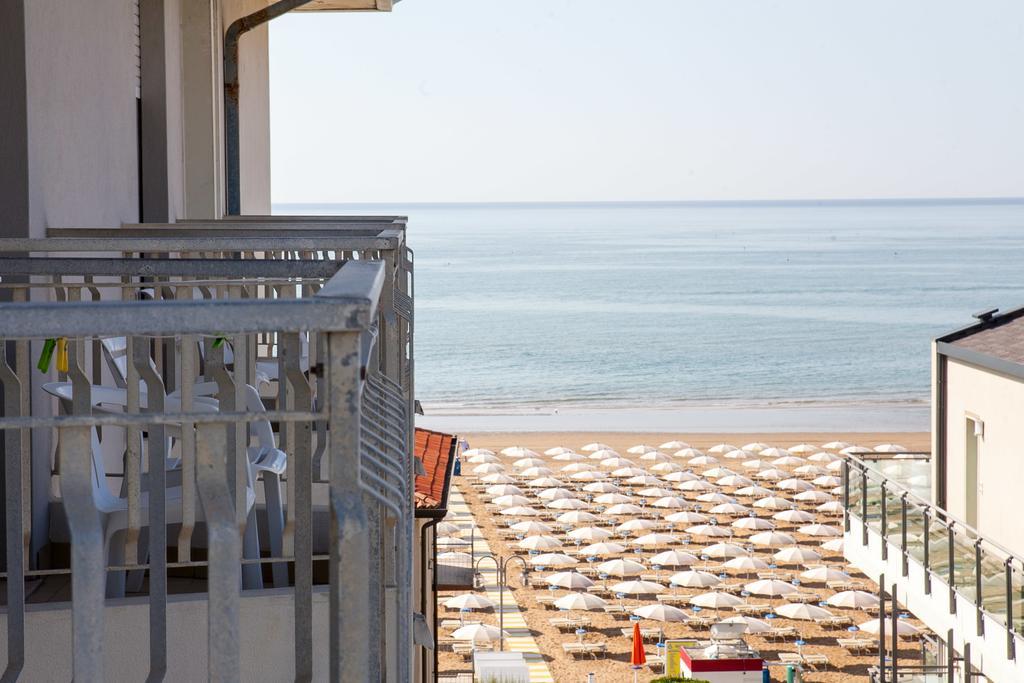 Hotel Umberto Lido di Jesolo Exterior photo