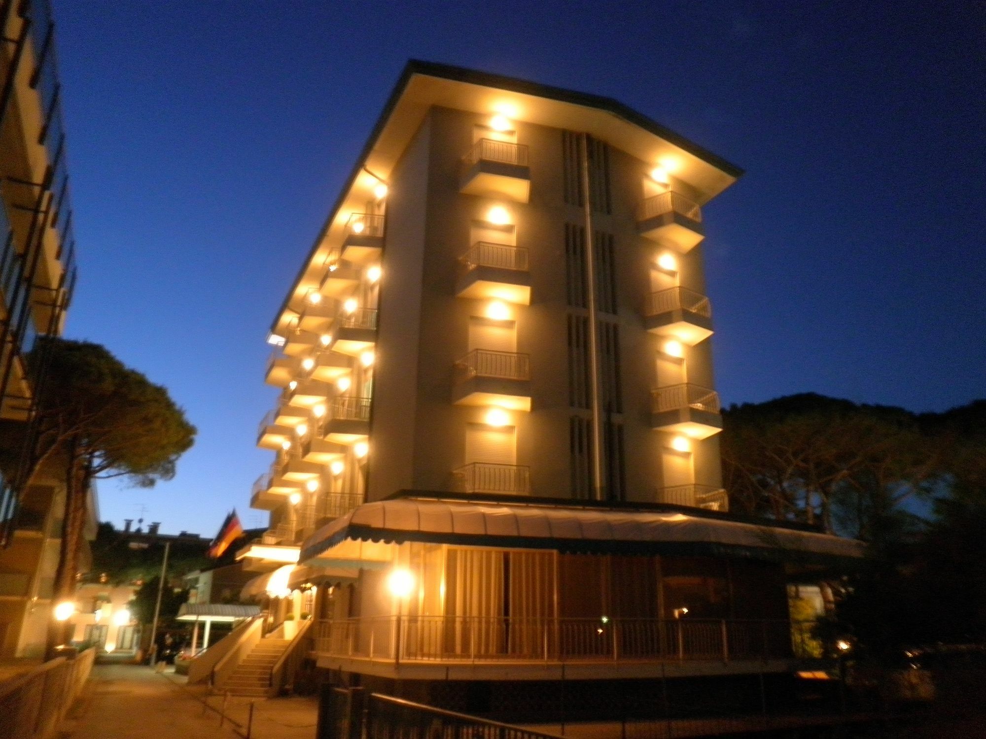 Hotel Umberto Lido di Jesolo Exterior photo